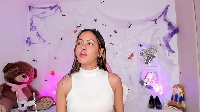 Snapshot of Susy_spark chatting on 11-06-25, 10:43 Susy spark online show from 11-06-25, 10:43