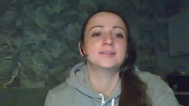 Snapshot of Avylith chatting on 09-23-25, 07:39 Avylith online show from 09-23-25, 07:39