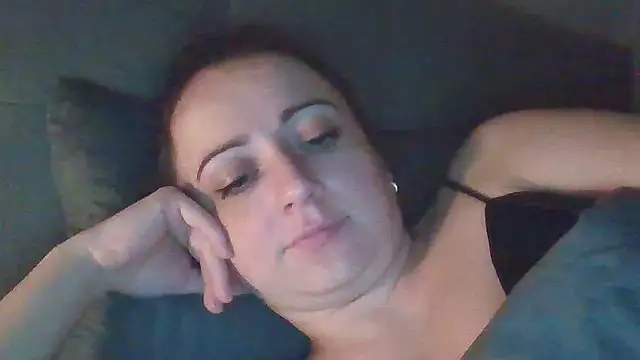 Snapshot of Avylith chatting on 10-03-25, 11:24 Avylith online show from 10-03-25, 11:24