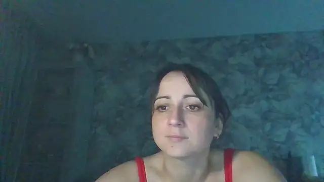 Snapshot of Avylith chatting on 10-08-25, 05:10 Avylith online show from 10-08-25, 05:10