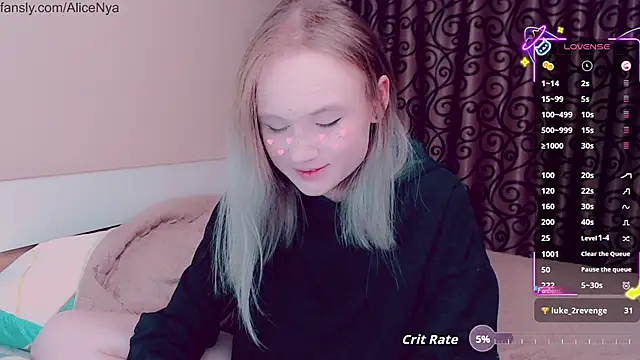 Snapshot of AliceNya_cute chatting on 10-13-25, 04:34 AliceNya cute online show from 10-13-25, 04:34