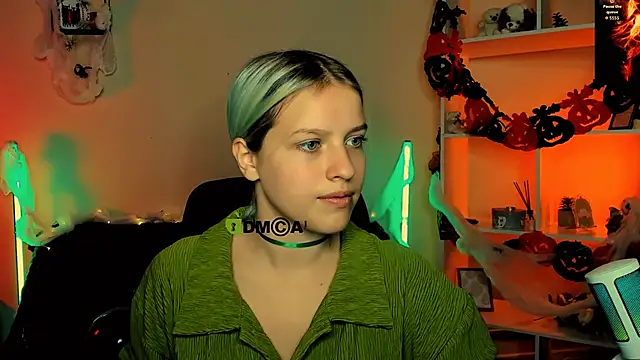 kaela spell  online show from 10-26-25, 09:48