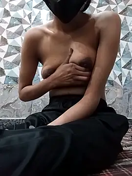 Snapshot of Hotygirl111 chatting on 03-05-26, 05:14 Hotygirl111 online show from 03-05-26, 05:14