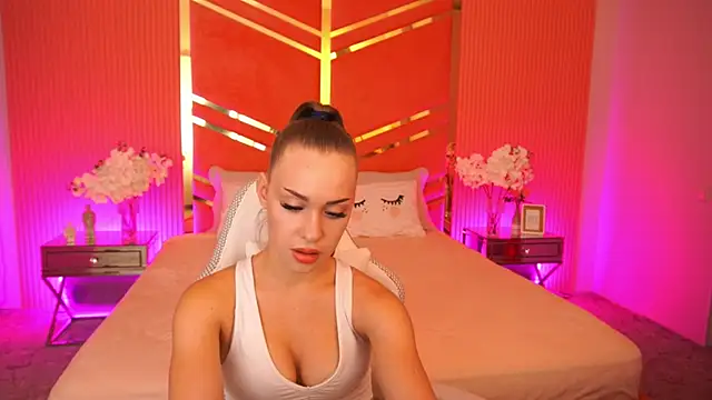 SweetAngellic online show from 09-15-25, 01:44