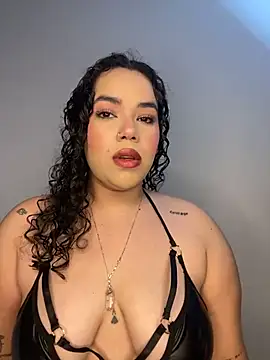 Snapshot of krisstenSantos chatting on 11-10-25, 11:20 krisstenSantos online show from 11-10-25, 11:20