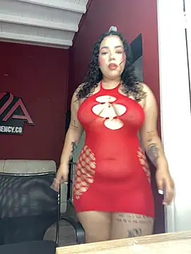 Snapshot of krisstenSantos chatting on 11-26-25, 12:28 krisstenSantos online show from 11-26-25, 12:28