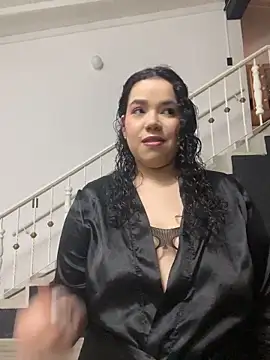 Snapshot of krisstenSantos chatting on 11-28-25, 12:30 krisstenSantos online show from 11-28-25, 12:30