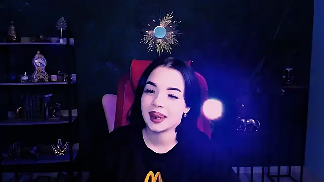 leslierowe  online show from 09-23-25, 08:34