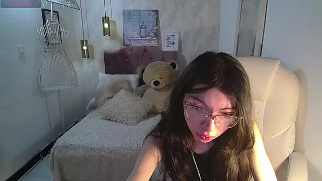 alllyson  online show from 11-05-25, 07:47