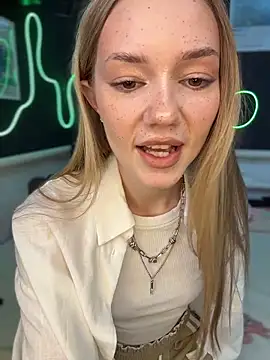 MilaMoone online show from 05-02-26, 11:15