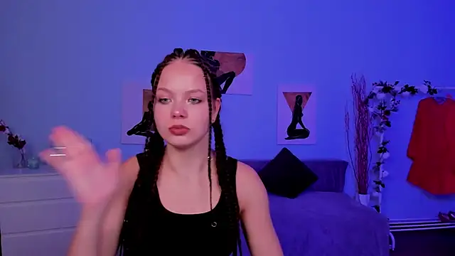 BetsyKiss online show from 10-19-25, 05:19