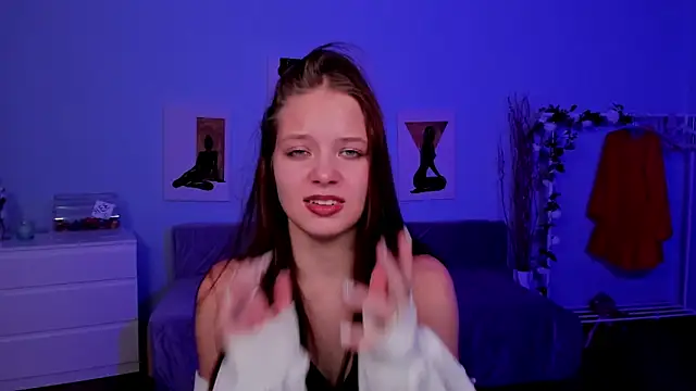 BetsyKiss online show from 11-22-25, 05:12