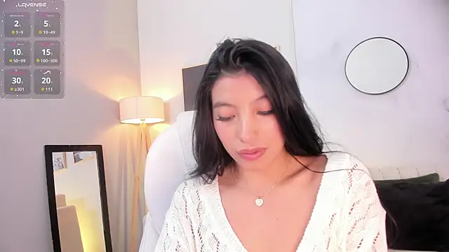 Tiffany Low online show from 11-08-25, 01:22