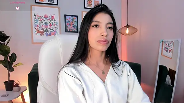 Tiffany Low online show from 06-21-26, 04:53