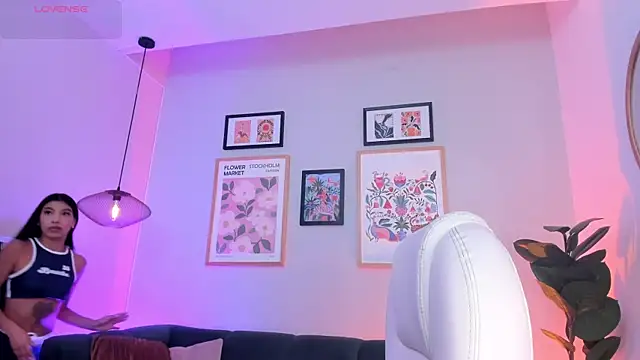 Tiffany Low online show from 07-31-26, 12:48
