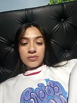 Snapshot of MiQeilaSweet chatting on 11-30-25, 03:10 MiQeilaSweet online show from 11-30-25, 03:10