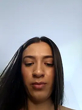 Snapshot of MiQeilaSweet chatting on 12-02-25, 10:05 MiQeilaSweet online show from 12-02-25, 10:05