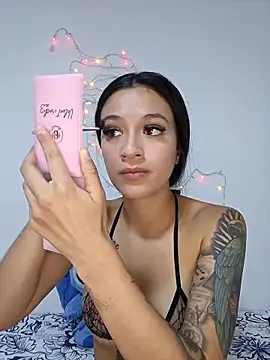 MiQeilaSweet online show from 02-25-26, 05:44