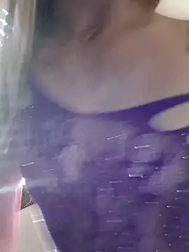 Snapshot of Nhoakila96 chatting on 02-24-26, 01:42 Nhoakila96 online show from 02-24-26, 01:42