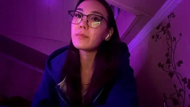 Snapshot of marry_dreams chatting on 10-18-25, 02:29 marry dreams online show from 10-18-25, 02:29