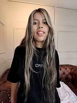 EMILIIA RICHTER   online show from 10-05-25, 11:30