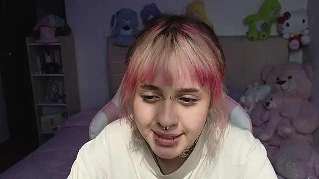 NekoWaifu online show from 04-23-26, 02:19