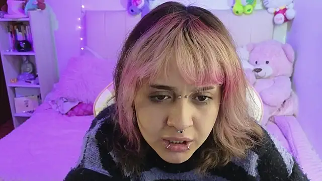 NekoWaifu online show from 04-25-26, 02:58