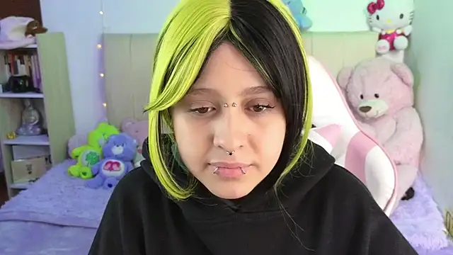 NekoWaifu online show from 06-10-26, 02:38