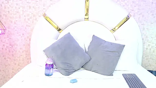 paulina cano online show from 09-17-25, 07:37