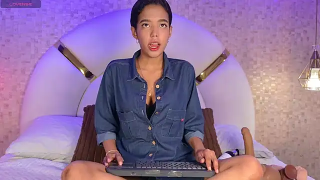 paulina cano online show from 10-15-25, 07:14