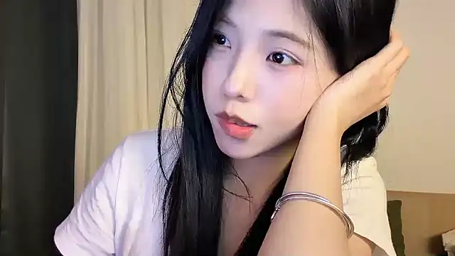 Snapshot of Meng_777 chatting on 07-28-26, 02:05 Meng 777 online show from 07-28-26, 02:05