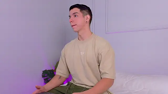 ZaneDawson online show from 10-05-25, 01:09