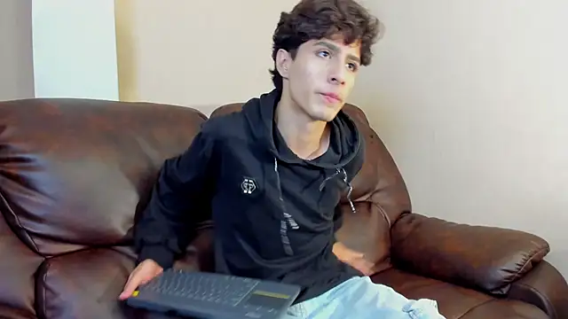 Xam Collen online show from 11-14-25, 03:22