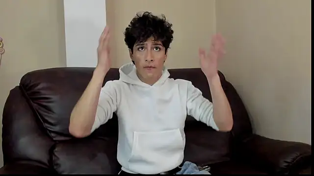 Xam Collen online show from 11-30-25, 03:38