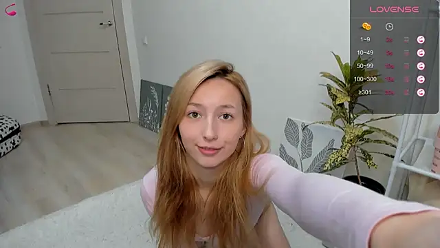 Snapshot of SandyCramerrr chatting on 10-13-25, 11:54 SandyCramerrr online show from 10-13-25, 11:54