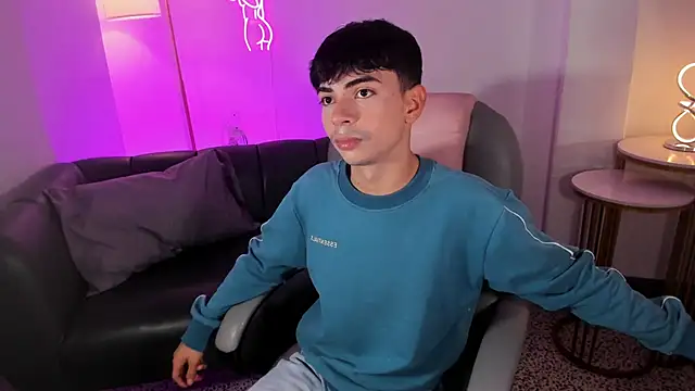 Snapshot of Peter_chase chatting on 11-27-25, 05:59 Peter chase online show from 11-27-25, 05:59