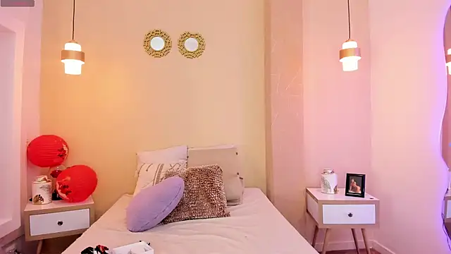 SofiaFontaiine online show from 10-30-25, 05:20