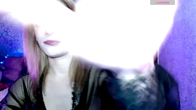 Kate  Loves online show from 04-21-26, 07:17