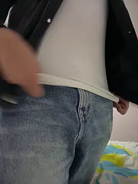 Snapshot of tomy_hot20 chatting on 11-06-25, 02:45 tomy hot20 online show from 11-06-25, 02:45