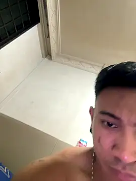 RoyDino online show from 10-15-25, 01:11