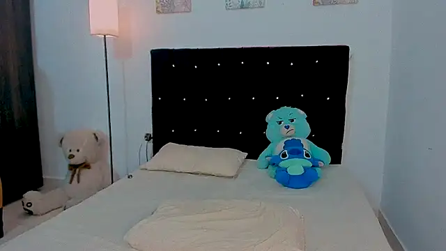 Zacktorres  online show from 10-26-25, 10:04