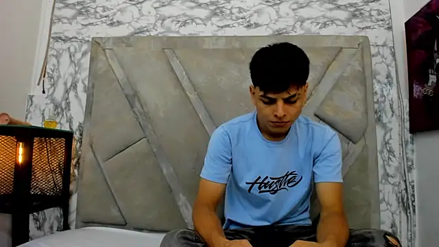 Logan Jhonson online show from 11-07-25, 02:22