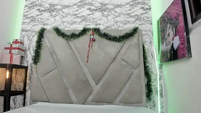 Logan Jhonson online show from 12-20-25, 03:13