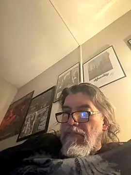 nothingbutagoontime68 online show from 11-19-25, 02:33