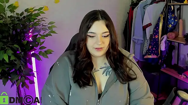 Mia R0ss online show from 02-07-26, 01:09