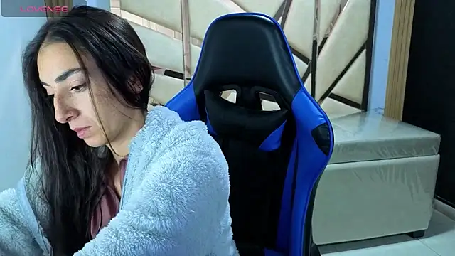 Maily a  online show from 02-18-26, 02:40