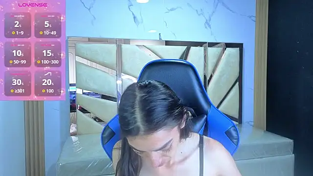 Maily a  online show from 02-20-26, 02:41