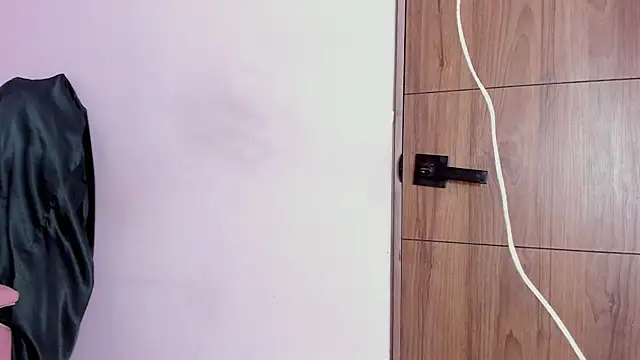 Yuni kim online show from 10-28-25, 03:25