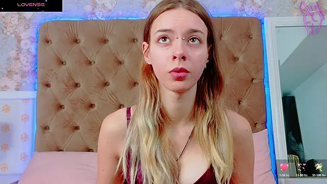 CoraVex online show from 10-24-25, 04:20