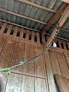 emly-xinh18 online show from 09-25-25, 01:31